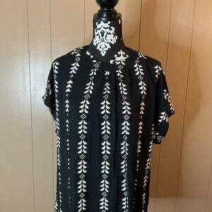 SHEIN CURVE BLACK WHITE GEOMETRIC PATTERN BATWING SLEEVES SIZE 12